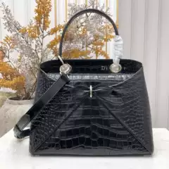 Cross-Border D Brand New Bowknot Handbag, D Brand Runway Celebrity Style Single Shoulder Crossbody Bag for Women, Made of Top-Layer Cowhide