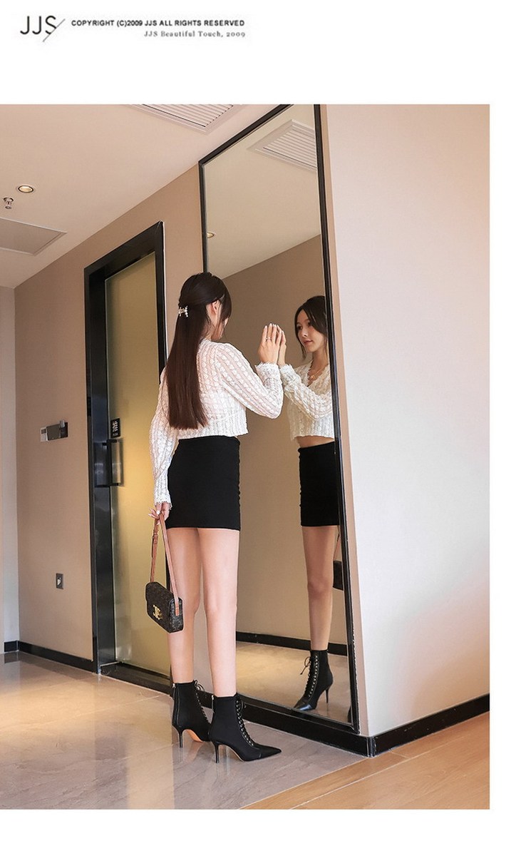 Boot nữ cổ thấp mũi nhọn gót cao phối dây buộc chéo, khóa kéo sau — Màu đen
