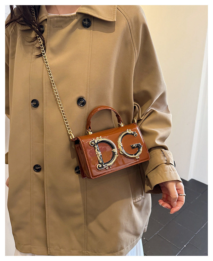 Cross-Border Patent Leather Hand-Held Fashion Women's Bag Chain Crossbody Bag Hand-Held Dinner Bag Fashion Catwalk Bag 12 O1CN01jpoAue2G0X5GLUw19 !!2220381628953 0 cib