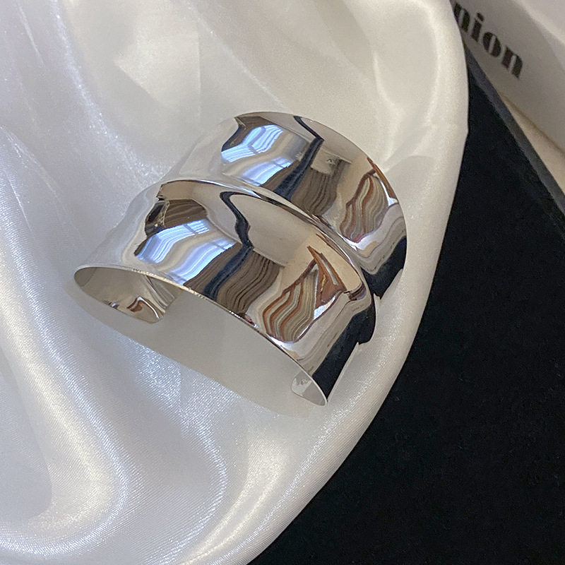 欧美跨境简约时尚手镯臂环小众冷淡风气质手环高级感百搭手饰批发