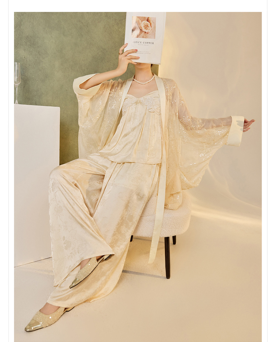 Set ba món nữ gồm áo hai dây thêu, áo khoác cardigan và quần dài — dây đeo, quần, áo khoác