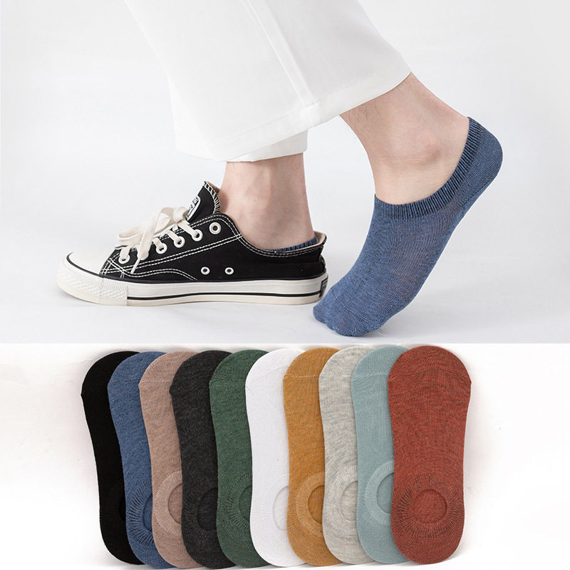 Men's and women's invisible socks, street stalls, couple's s...