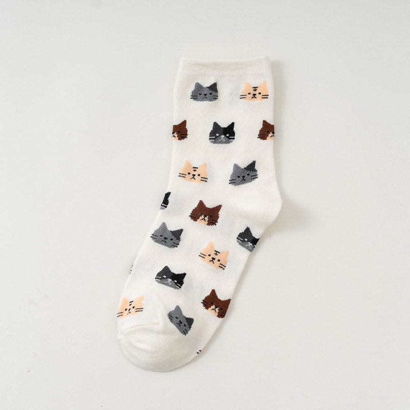 春秋新款卡通直板狗中筒袜棉质袜子女 诸暨厂家批发