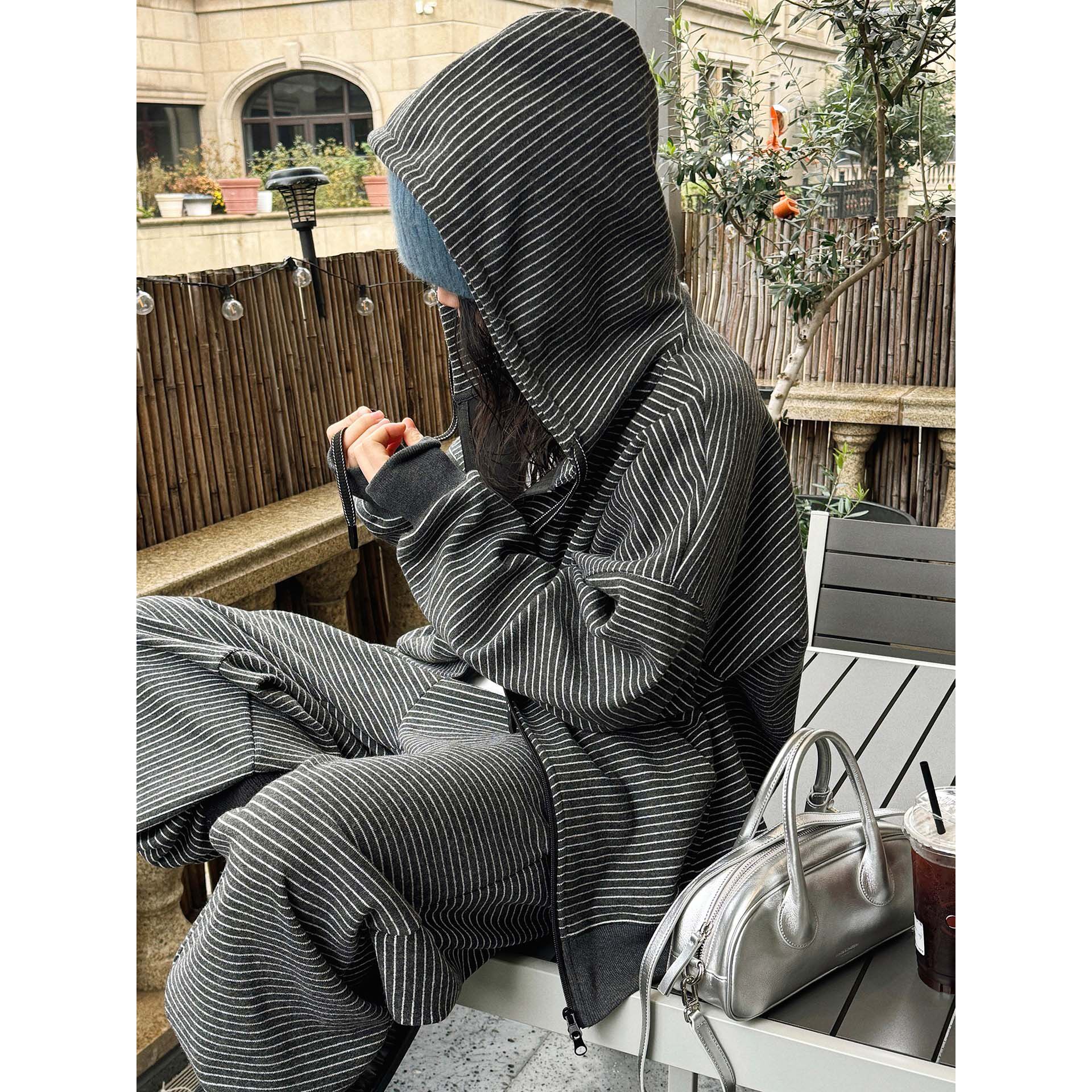 Louvre's New Spring Style Korean Retro Casual Style Hooded Contrast Striped Zipper Sweatshirt Loose Silhouette Top for Women