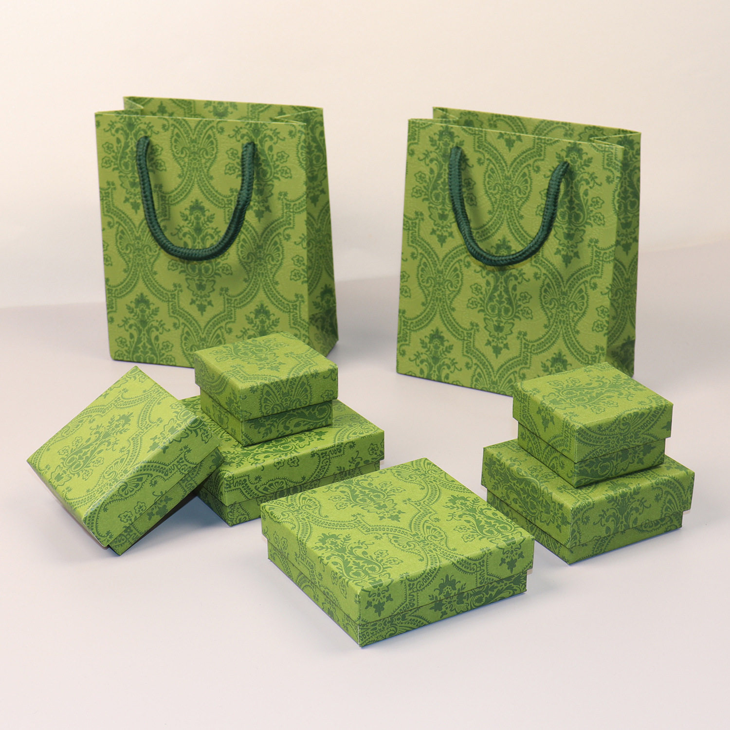 Popular European Pattern Series Jewelry Boxes, Universal Packaging Boxes for Various Accessories, Large Quantities in Stock from the Source Factory