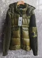 Green down jacket supports nfc