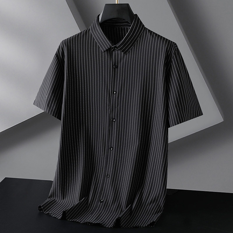 &Aacute;o Sơ Mi Tay Ngắn Nam Kẻ Sọc Cổ Trụ Form Rộng Chống Nhăn M&agrave;u Trắng, Đen