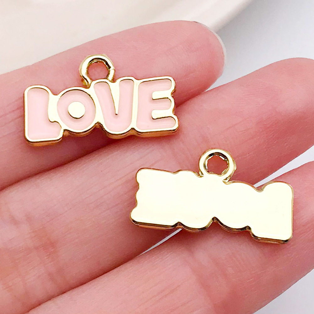 混50个红粉爱心桃心饰品配件 diy手链钥匙扣项链吊坠合金滴油挂件