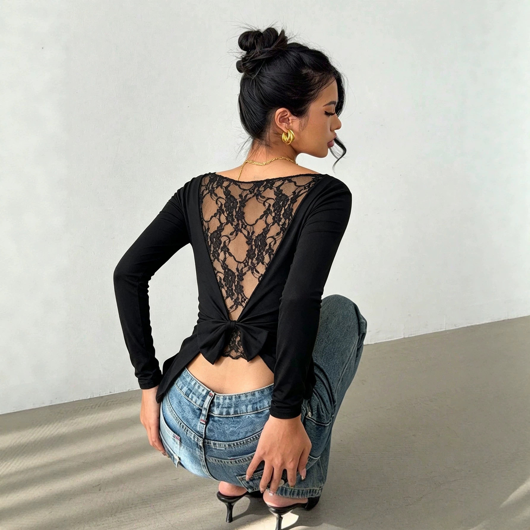 Off Shoulder Lace Top Long Sleeve Bow Tie Slim Fit Elegant Design Perfect for Parties and Special Occasions