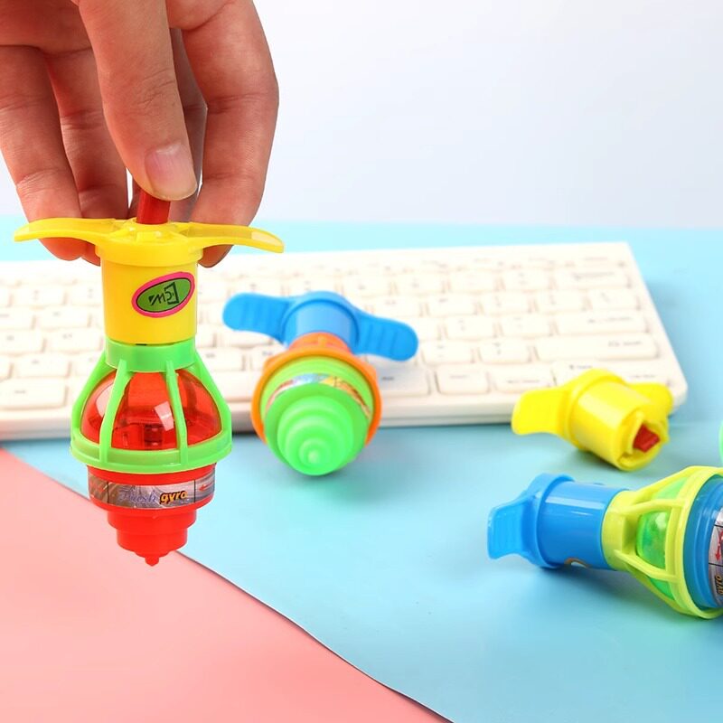 Children's luminous gyro toy creative boys and girls rotating launch flash gyro kindergarten Elementary School student prize