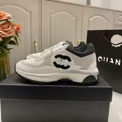 Chanel-Style Breathable Black and White Panda Color Sneakers 2025 Winter New Large Size Couple's Casual Shoes