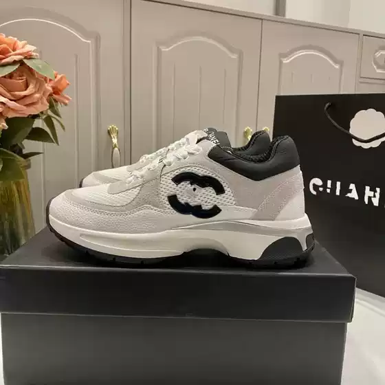 Chanel-Style Breathable Black and White Panda Color Sneakers 2025 Winter New Large Size Couple's Casual Shoes