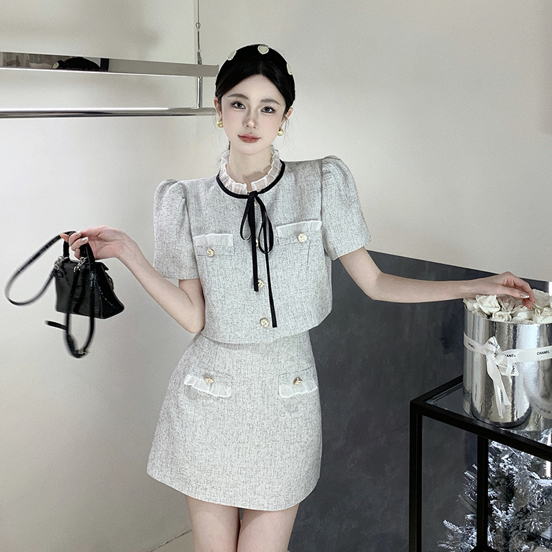 (Mới) Mã B0222 Giá 980K: Áo Khoác Nữ Guryt Cả Bộ 2 Món Hàng Mùa Hè Thời Trang Nữ Chất Liệu G03 Sản Phẩm Mới, (Miễn Phí Vận Chuyển Toàn Quốc).