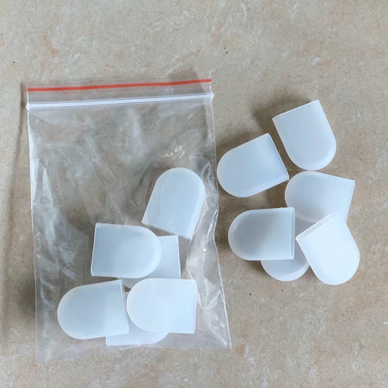 Factory wrought iron cup holder draining cup holder transparent non-slip silicone cover non-slip foot mat dustproof silicone cover anti-scratch foot mat