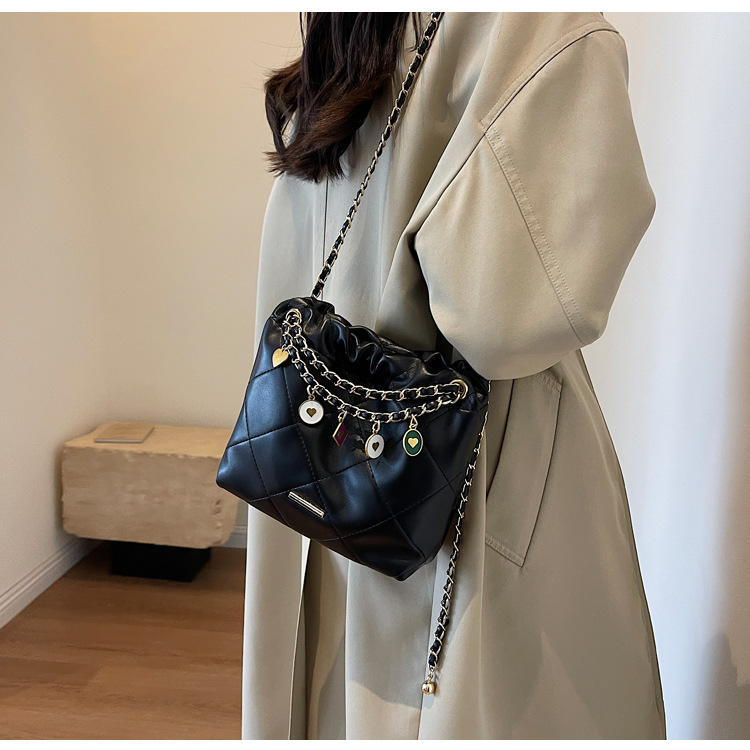 O1CN01kmFzbQ231p2kgngoR !!2217602547196 0 cib