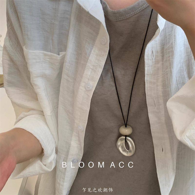 Korean Ins Simple Geometric Asymmetrical Pendant Long Necklace Women's Niche Elegant Versatile Adjustable Accessories Chain