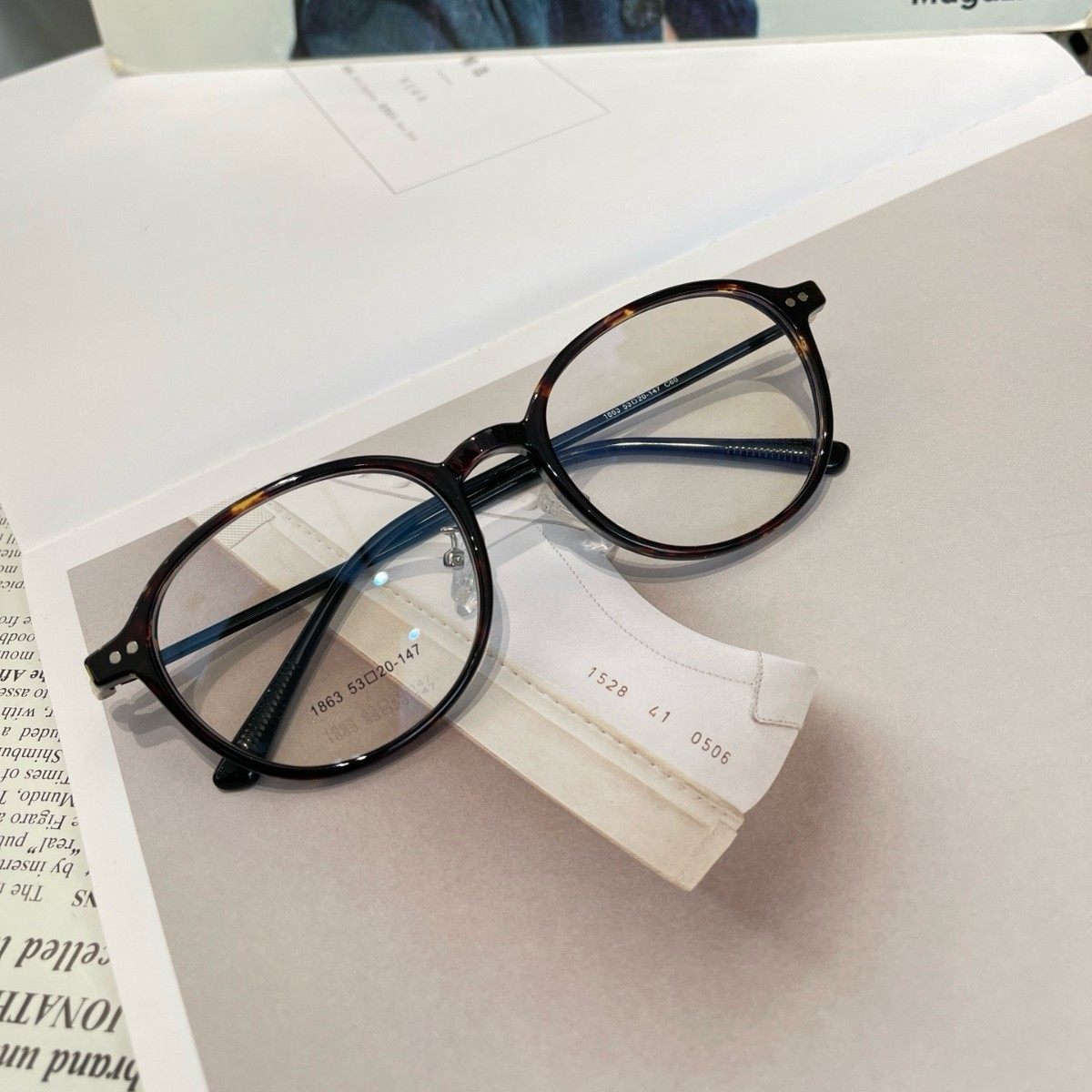 Xiaohongshu Same Style Glasses Frame Ultra-Light Puff Frame for Women Can Be Equipped with Myopia Frame Danyang Glasses Wholesale 1863