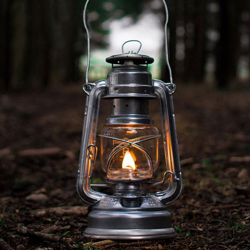 Fire hand lamp outdoor retro portable camping kerosene lamp boutique German photography good outdoor camping lamp