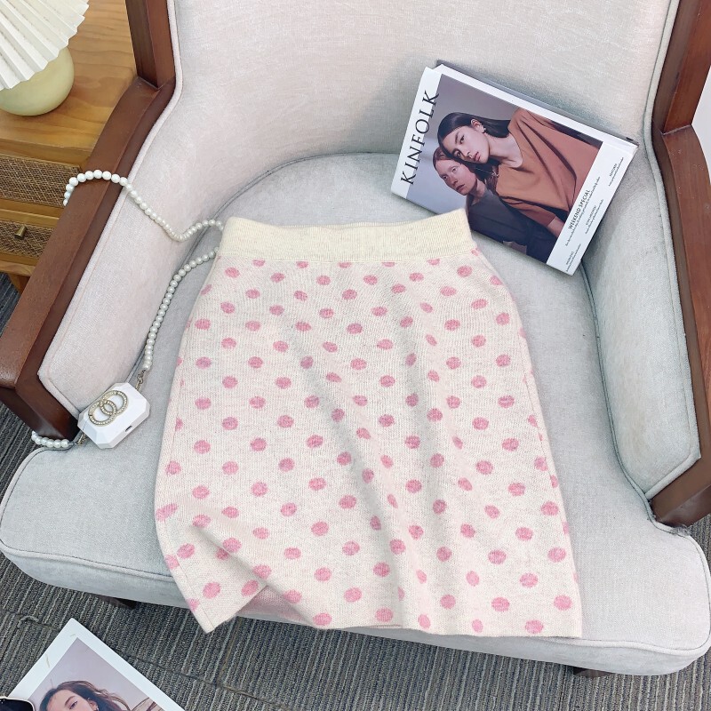 Bộ cardigan dệt kim họa tiết chấm bi kèm chân váy midi — Chân váy, Áo khoác cardigan dệt kim
