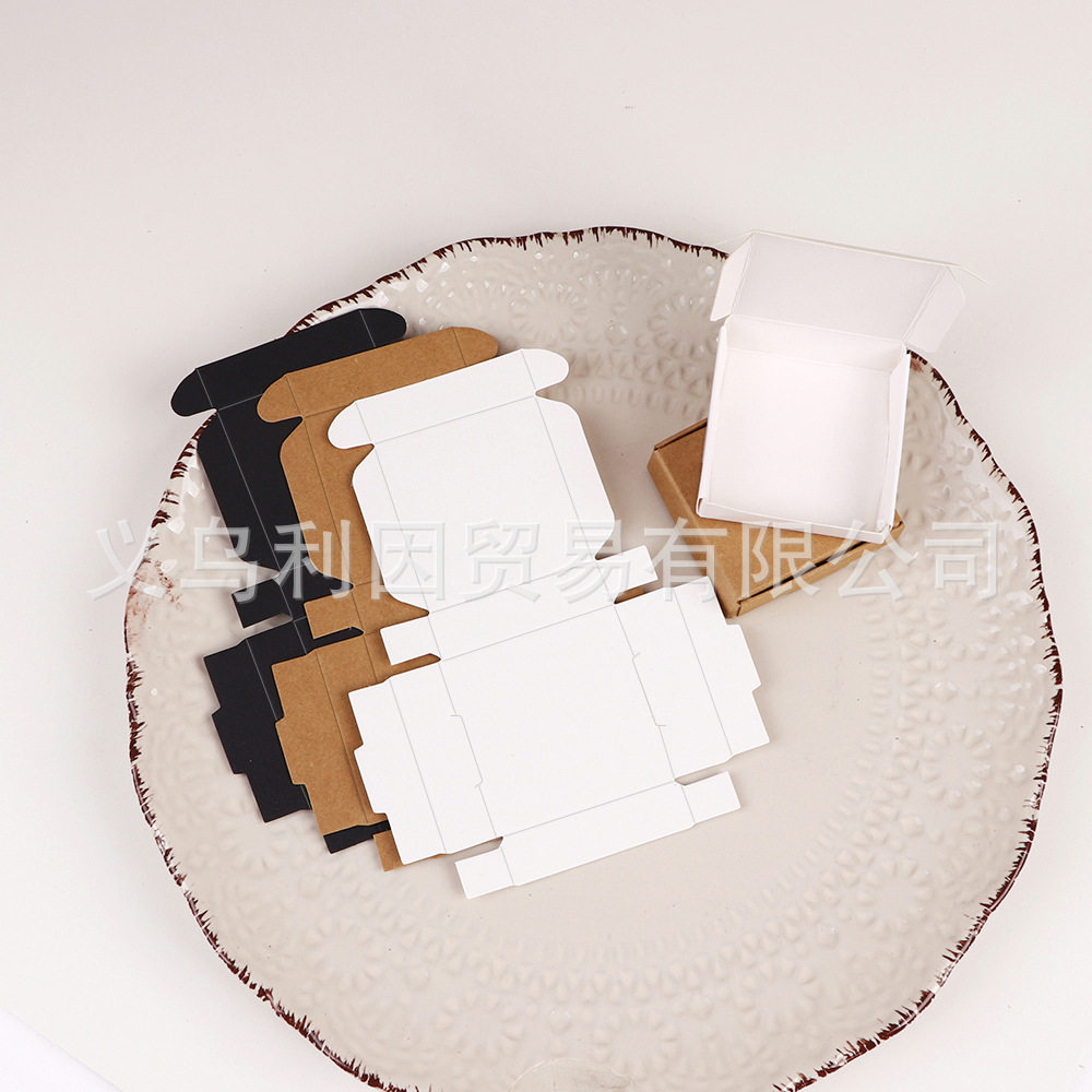 Foreign trade hot-selling manufacturers in stock kraft paper three-color aircraft box jewelry packaging jewelry box a variety of sizes available