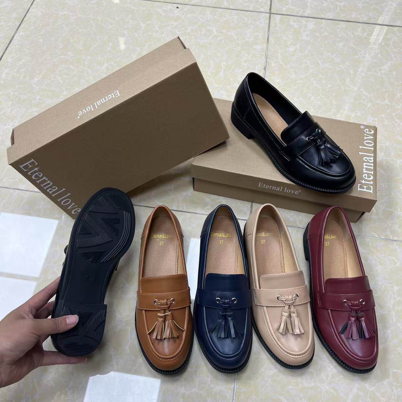 Retro tassel loafers for women British style soft-soled fashionable small leather shoes new spring low-heeled shoes