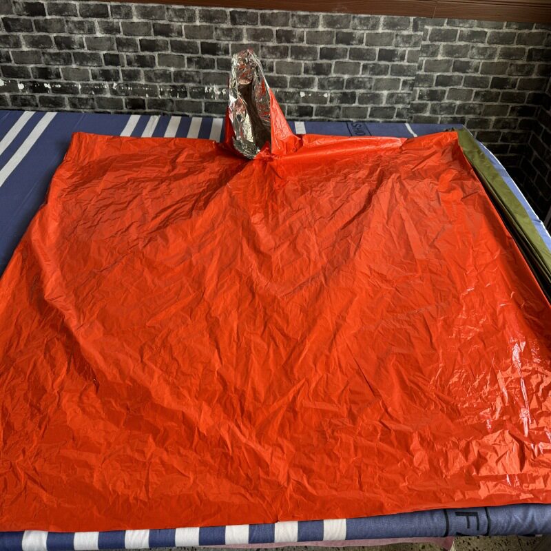 户外急救帐篷防灾用品地震应急雨衣避难帐篷民用活动救灾睡袋