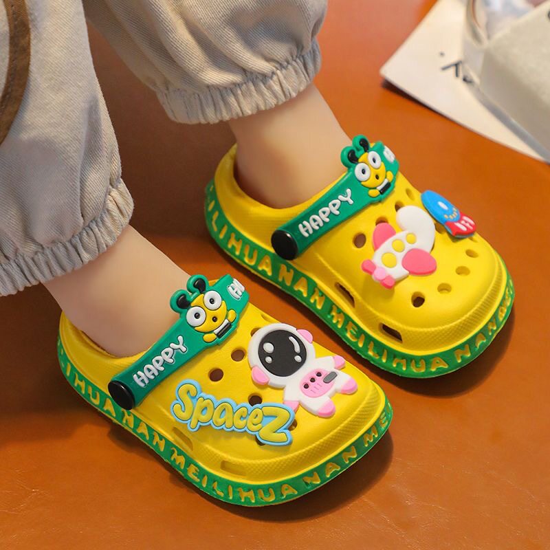 Children's Slippers Summer Girls' Cute Cartoon Indoor Soft-soled Non-slip Boys' Baby's Household Baotou Sandals Hole Shoes