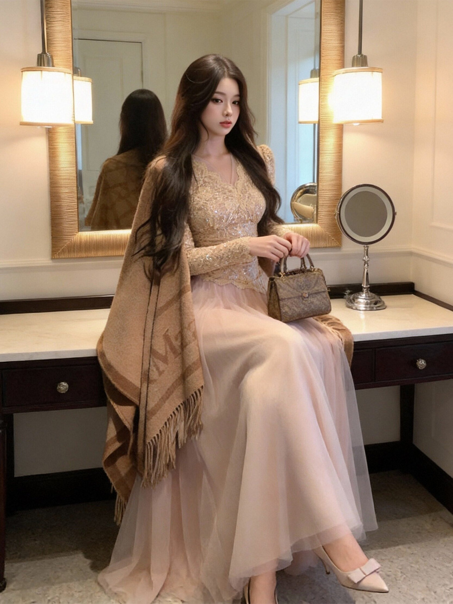 Đầm liền thân lưới xòe rộng chiết eo cổ chữ V phối ren phong cách dịu dàng thanh lịch — Màu hồng, Màu kaki