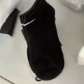 Four seasons thin crew socks black