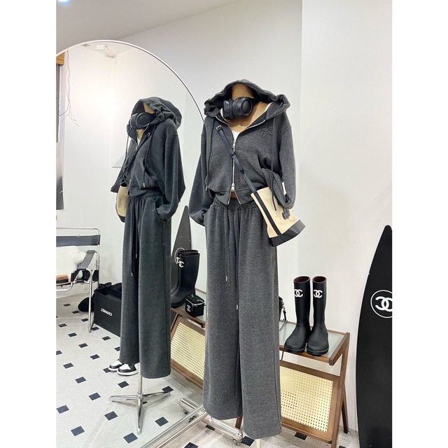 Shenzhen Nanyou Aw Soft Sweatshirt Sports Suit Women's Autumn and Winter Loose Korean Style Slim Wide-Leg Pants Two-Piece Trendy Set