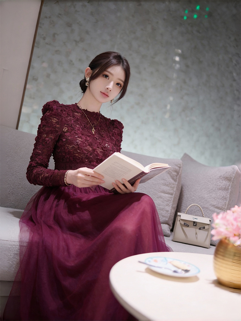 Đầm dài nữ cổ tròn phối ren chiết eo vải lưới dáng ôm — Tím khói