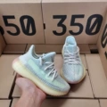 350 children's shoes White Swan