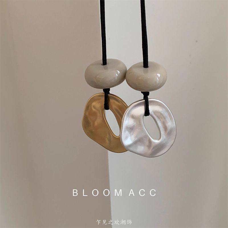 Korean Ins Simple Geometric Asymmetrical Pendant Long Necklace Women's Niche Elegant Versatile Adjustable Accessories Chain