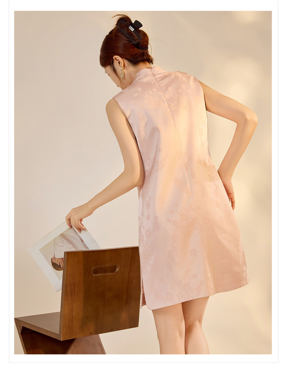Đầm chữ A nữ cổ đứng thêu hoa cao cấp dáng suông — Phấn phủ Peach Mist (giao hàng trong 7 ngày)