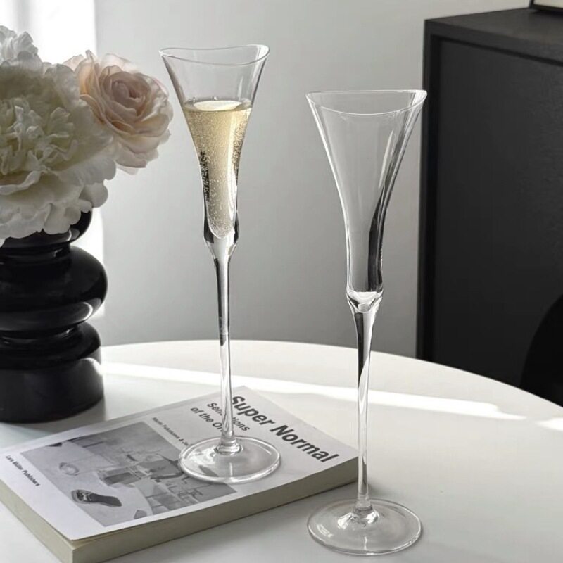 ♔ Good-Looking Girl's Tipsy Wine Glass Design French Lily Champagne Glass Goblet Niche Red Wine Glass