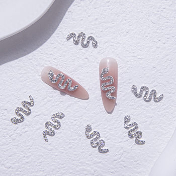 Cross-Border Hot Selling Alloy Nail Art Jewelry Pink Snake European and American Style with Diamonds Retro Style Light Luxury Three-Dimensional Nail Decorations