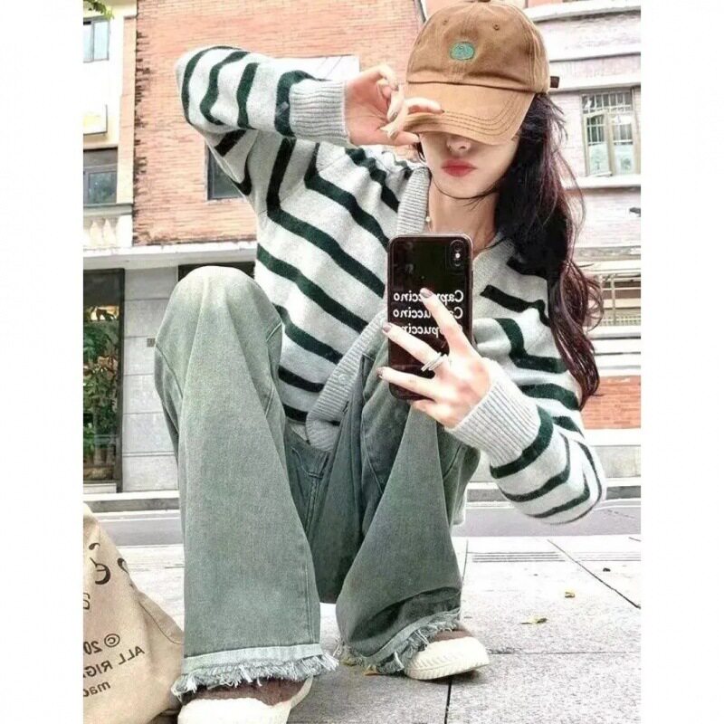 High Waisted Loose Fit Distressed Green Denim Jeans Retro Style Straight Leg Versatile for Casual Wear Wholesale