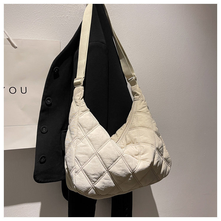 Women's Bag 2025 New Casual Shoulder Bag Korean Style Embroidery Rhombic Down Cotton Bag Women's Dumpling Crossbody Bag