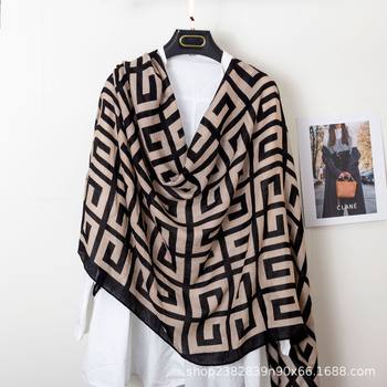 Dropshipping 2025 Live Broadcast Korean Style Printed Cotton and Linen Scarf European and American Classic Autumn and Winter Warm Scarf Outer Shawl