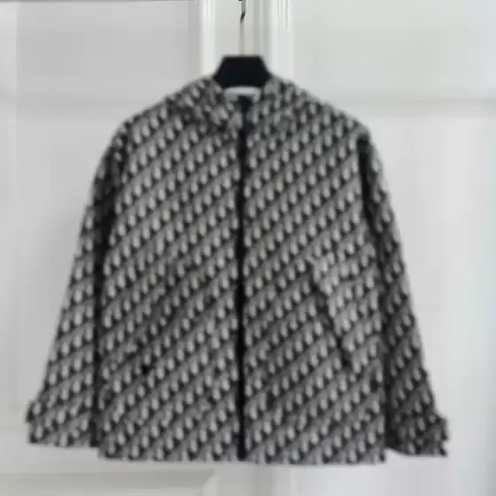 25 Years of New Spring and Autumn Styles, Casual and Fashionable Women's Hooded Jacket with All-Over Letter Jacquard Logo