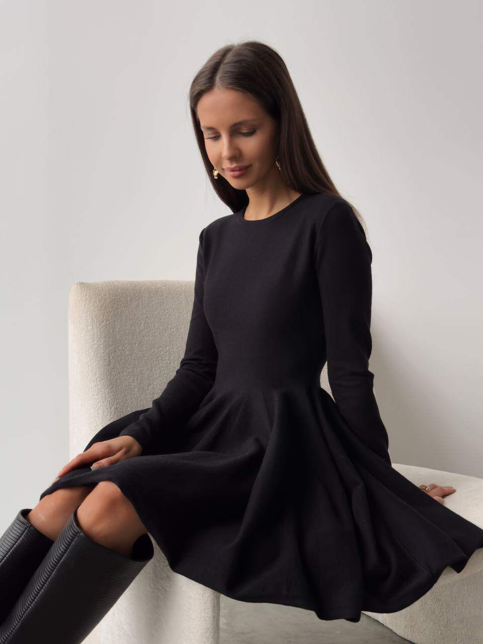 Knit Dress Round Neck Waist Defined Pleated Design Casual Chic for Everyday Wear Wholesale Available