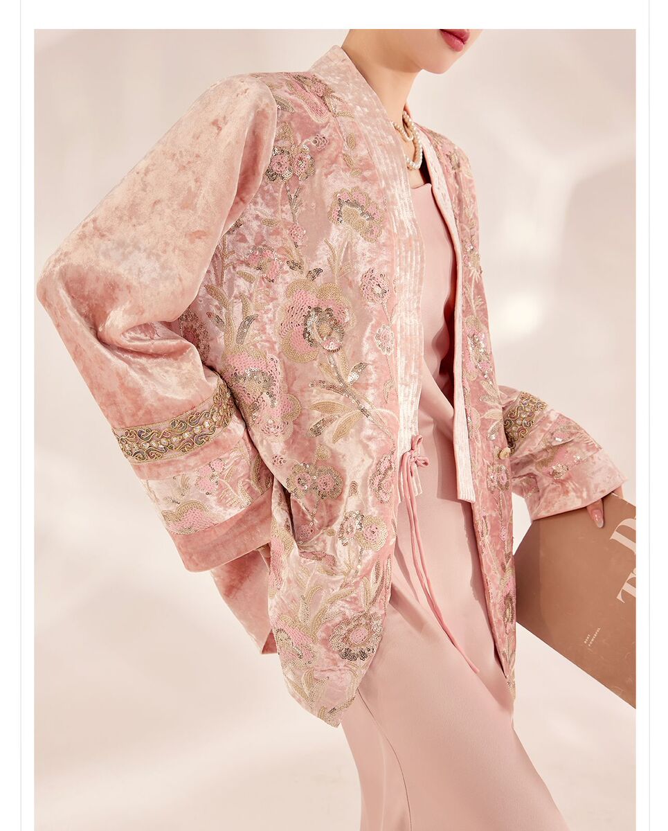 Áo khoác cardigan nữ cổ chữ V dài tay thêu họa tiết hoa lá — hồng