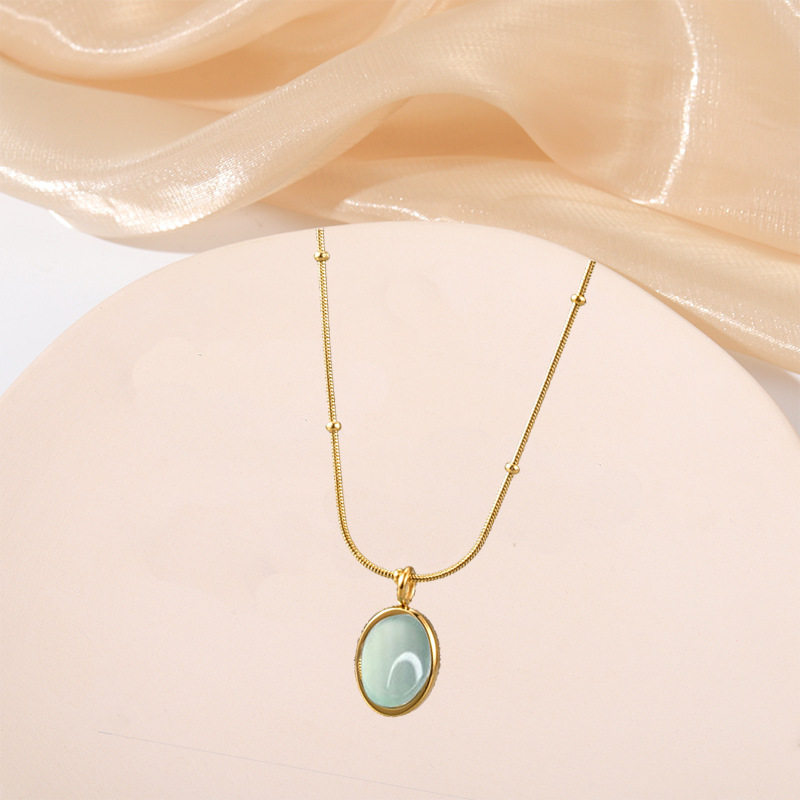 Ruili Retro Elegant Green Cat's Eye Necklace Oval Natural Pendant Women's Collarbone Chain Summer Simple Exquisite Necklace Chain