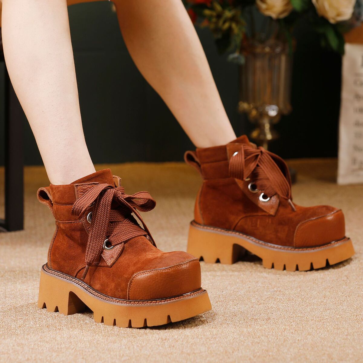 Boot Martin nữ da bò thật buộc dây mũi tròn gót vuông — màu xanh lá cây, nâu