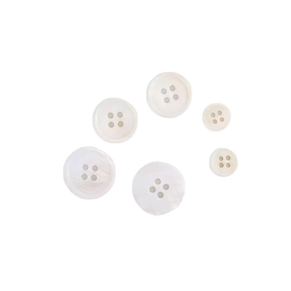 In-Stock River Shell Buttons, Four-Hole High-End Sweater Shirt Buttons, Flat Thin Edge Wide Edge Two-Hole Natural Shell Buttons