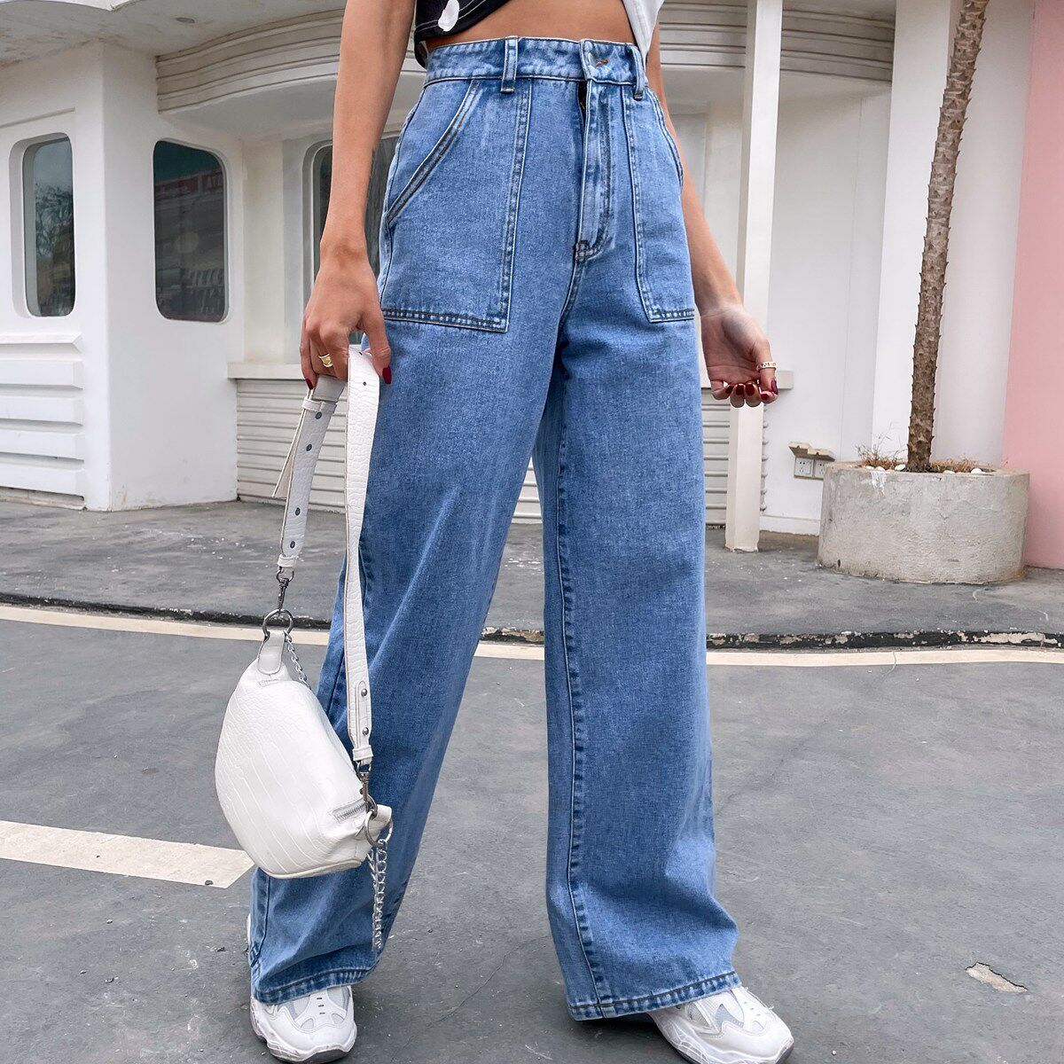 High Waisted Straight Leg Jeans Large Pockets Casual Style Comfortable Fit Perfect for Everyday Wear Wholesale