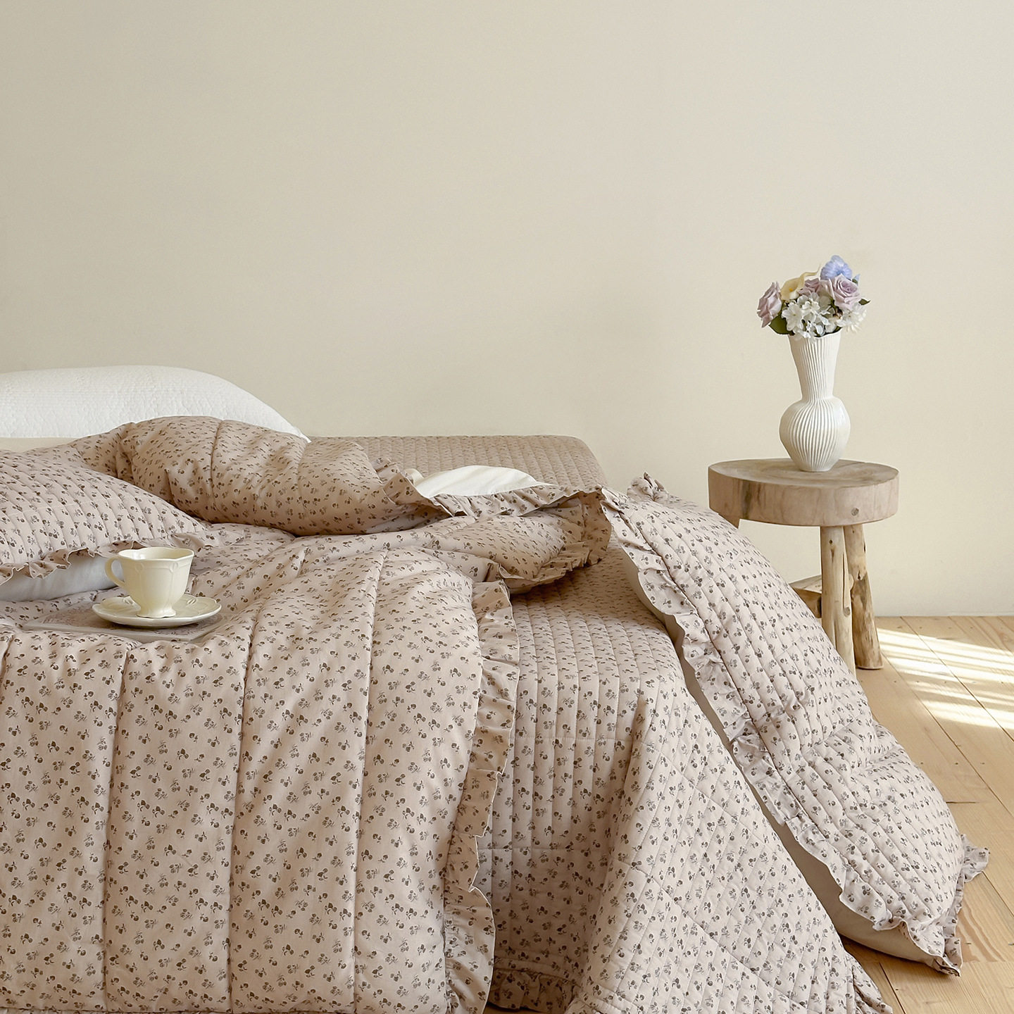 French Retro Style Cotton and Linen Bed Cover Three-Piece Set Floral Ruffle Multi-Functional Quilted Quilt Cover Four-Piece Bedding Set