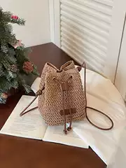 2026 New Drawstring Straw Bag Summer Korean Fashion Foreign Trade Single Shoulder Crossbody Bag Drawstring Bucket Bag Women's Bag