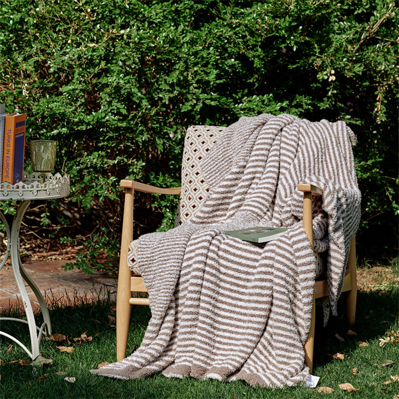 Cross-border supply half velvet striped blanket wool blanket sofa blanket soft outfit with thread blanket
