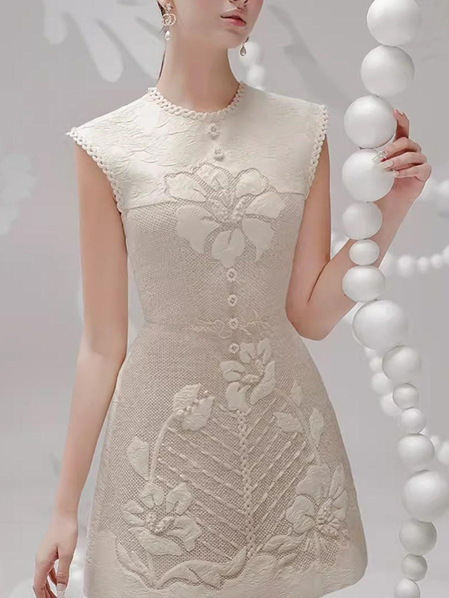 Đầm maxi ren thêu hoa cổ tròn không tay eo cao — Xăng-đan chi tiết 5